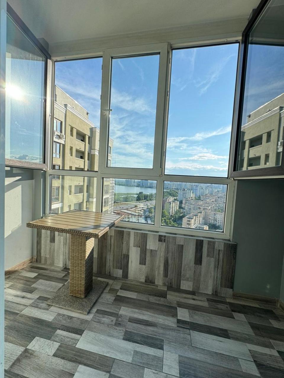 Solo Apartment Virmenska كييف المظهر الخارجي الصورة